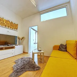Apartment Caligula Center 